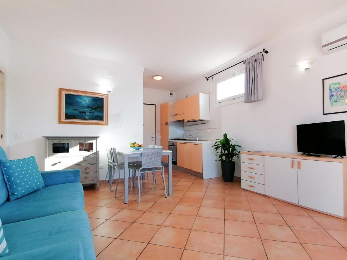 Vigna Marina Apartments サンタ・テレーザ・ガッルーラ エクステリア 写真