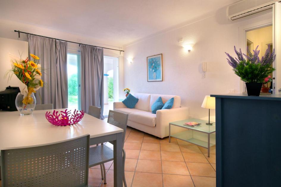 Vigna Marina Apartments サンタ・テレーザ・ガッルーラ エクステリア 写真